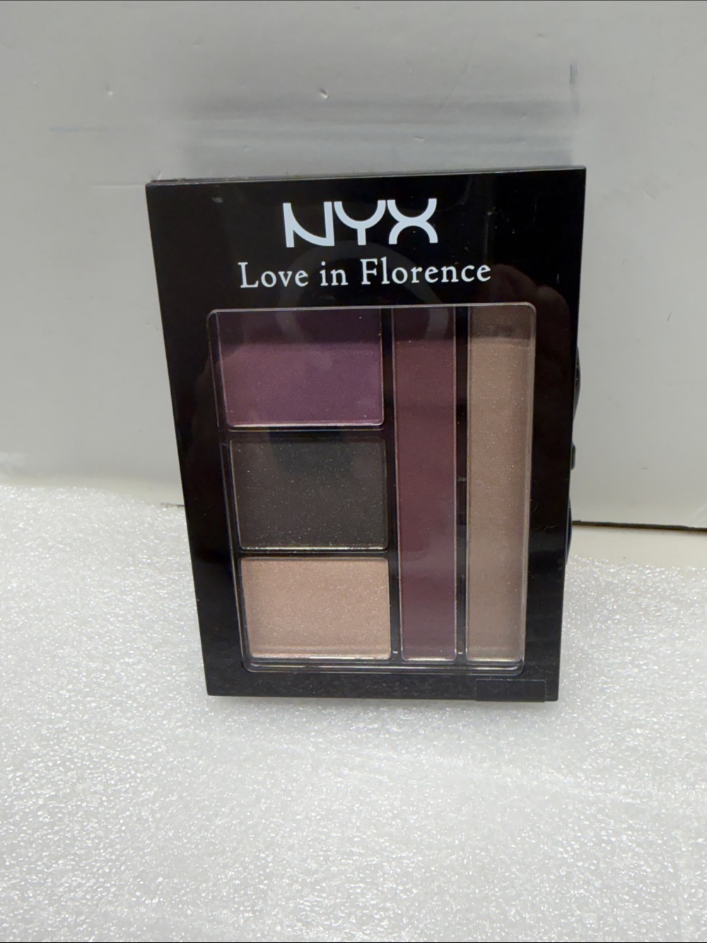 NYX Love in Florence Eyeshadow Palette -LIF07- Prima Donna